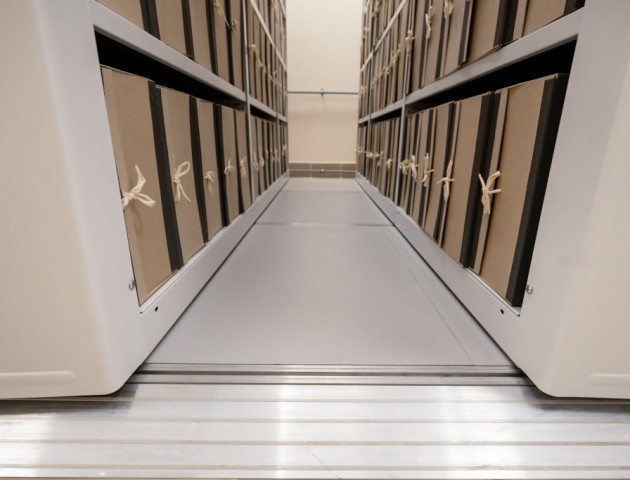 Передвижные стеллажи для коробов