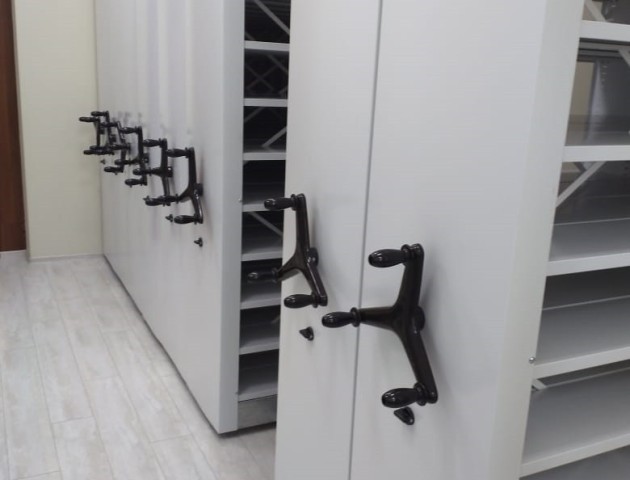 Передвижные стеллажи для картотеки